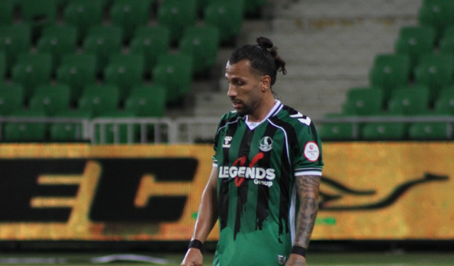 Kritik Maçta Kırmızı Kart! Serkan Yavuz Sakaryaspor’u 10 Kişi Bıraktı