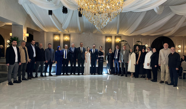 Şevval Akçam ile Osman Akyar Evlilik Yolunda İlk Adımı Attı