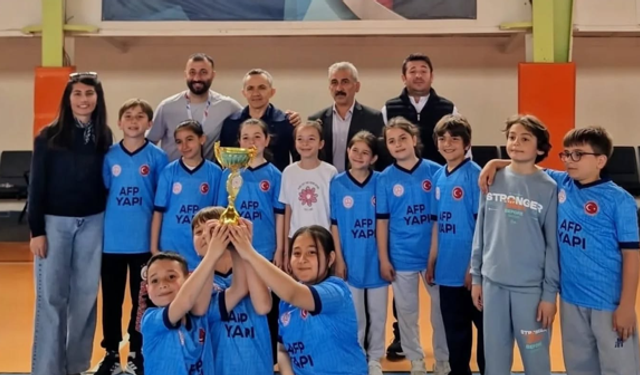 Geyve’de Geleneksel Çocuk Oyunları Şenliği Coşkusu