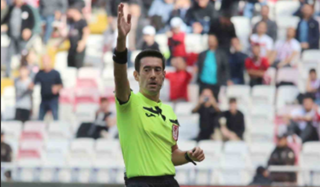 Sakaryaspor - Çorum FK Maçının Hakemi Belli Oldu