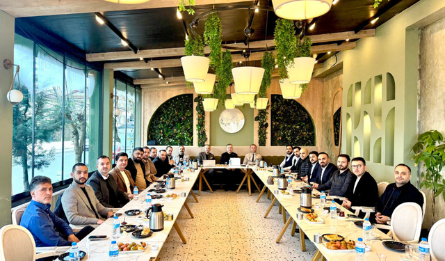 Milletvekili Kocacık iş insanlarıyla bir araya geldi