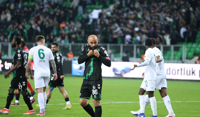 Sakaryaspor’da İç Transfer Belirsizliği