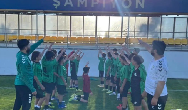 Sakaryaspor U12 Takımı Lefter Turnuvası’nda Şampiyon Oldu