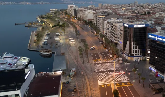 İzmir Karşıyaka'da desenli yaya platformu