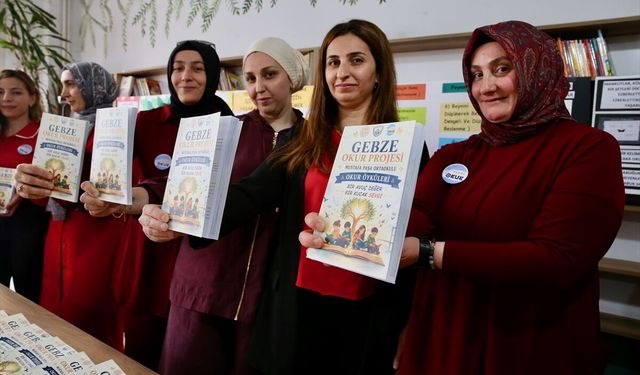 Kitap okuyan anneler kendi öykülerini yazdı