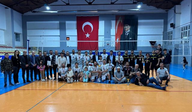 Kurumlar arası turnuvada şampiyon SUBÜ