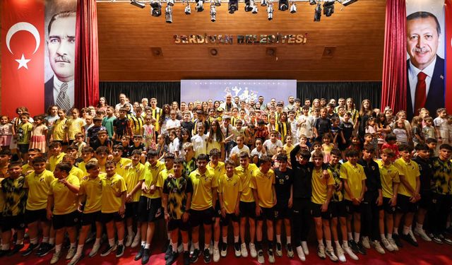 Serdivan'da Yaz Spor Okulları Coşkuyla Başladı! 10 Branşta Binlerce Çocuk Sporla Buluşuyor
