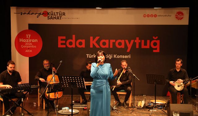 Eda Karaytuğ AKM’de Türk Müziğinin Seçkin Eserlerini Seslendirdi