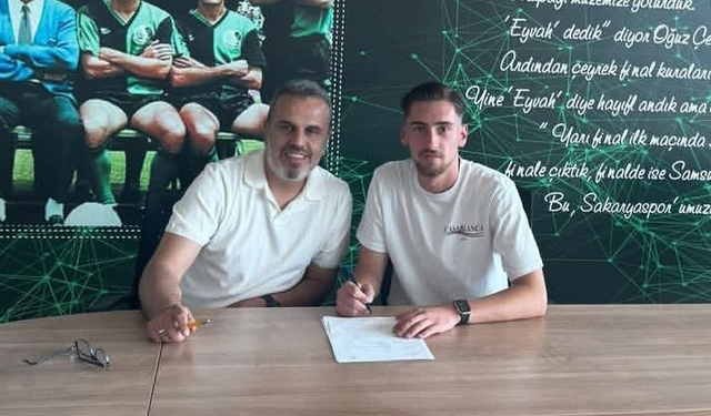 Sakaryaspor'da Profesyonel Dönem Başladı! İlk İmza Erdem Dağlı'dan
