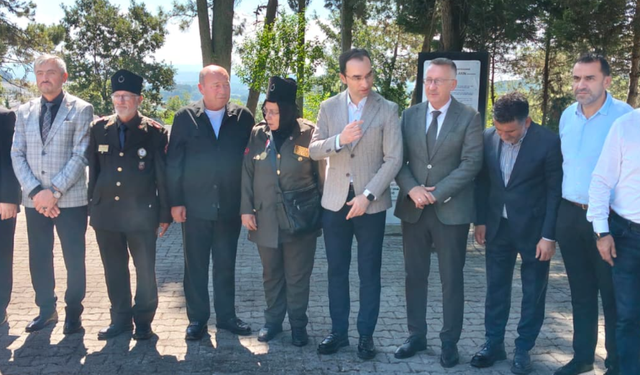 Adapazarı'nın Kurtuluş Etkinlikleri Halit Molla'nın Kabri Başında Başladı