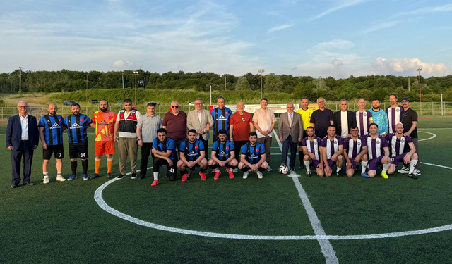 Hendek Kaymakamlık Futbol Turnuvası Coşkuyla Başladı