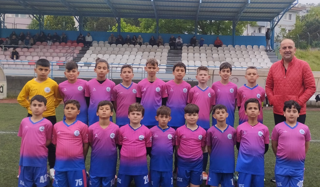 Sakarya Tenis Akademi Yenilmezlik Serisini Sürdürdü