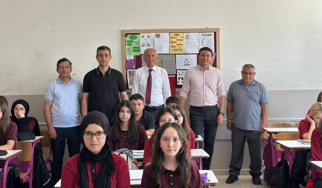 Pamukova'da Genç Yeteneklerin Eserleri Sergilendi