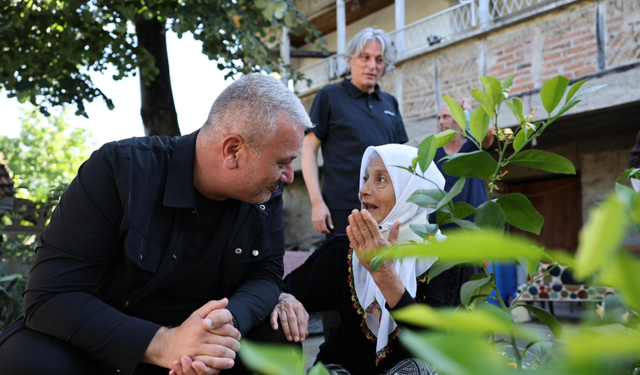 Başkan Çelik vatandaşların yanında