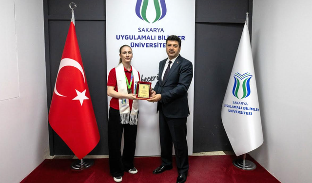 SUBÜ Dünya Şampiyonunu Ağırladı