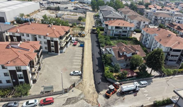 Serdivan’da Ulaşım Konforu İçin Asfalt Çalışmaları Sürüyor