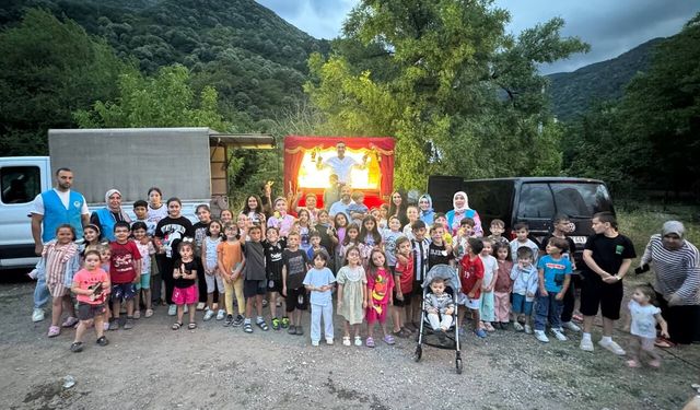 Yaz neşesi bu kez Pamukova, Karapürçek ve Geyve’de yüzlerce çocukla buluştu