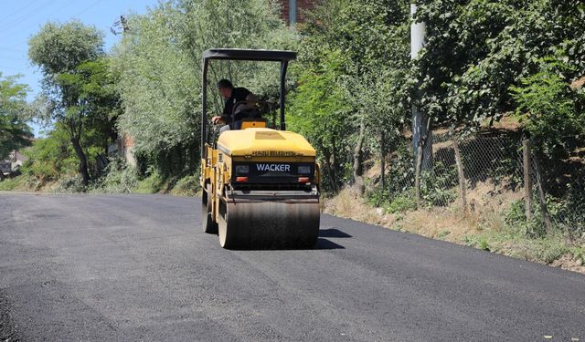 Bakırlı Mahallesi’nde sıcak asfalt seferberliği başladı