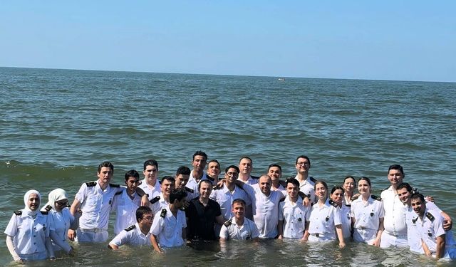Denizcilik Öğrencileri Açık Deniz Stajına Uğurlandı