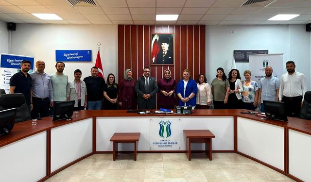 SUBÜ'de Yönetsel İletişim Becerileri Masaya Yatırıldı