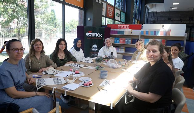 Kadınlar SAMEK atölyelerinde üretti, rengârenk eserler ortaya çıktı