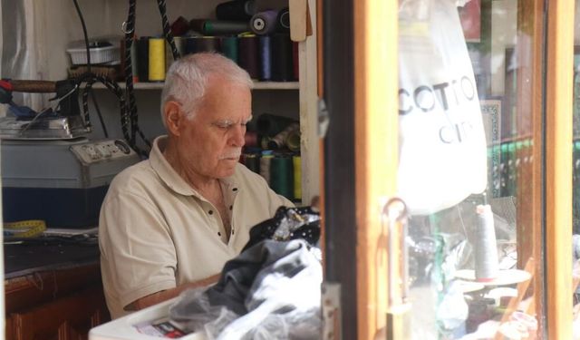 61 Yıllık Terzi Ustası Zamana Direniyor: “Terzilik Mesleği Artık Yok Olma Noktasında”