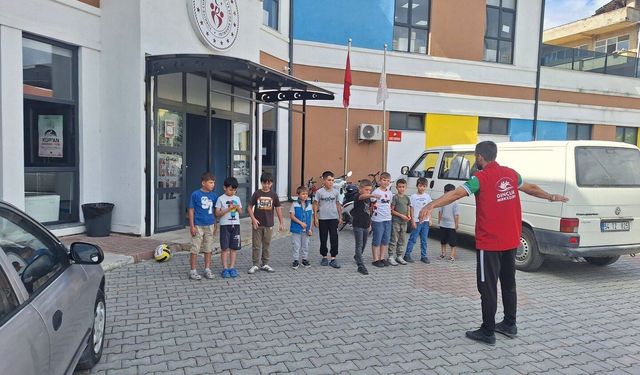 Geyve Gençlik Merkezi'nde GSB Yaz Kulübü Coşkusu! Öğrenciler Güne Sporla Başladı