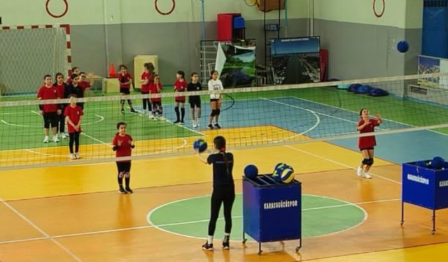 Karasu'da Gençler sporla gelişiyor