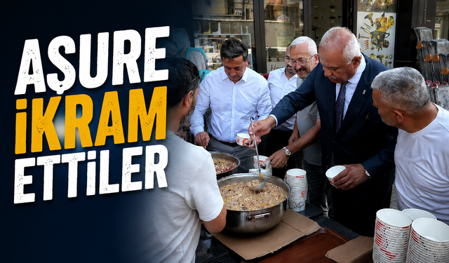Aşure ikram ettiler
