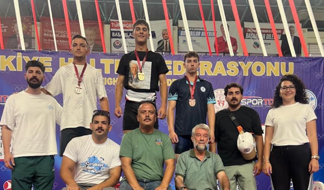 Serdivanlı halterci Türkiye şampiyonu oldu!