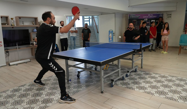Serdivan’da Masa Tenisi Heyecanı: Genç Sporcular Turnuvada Buluştu