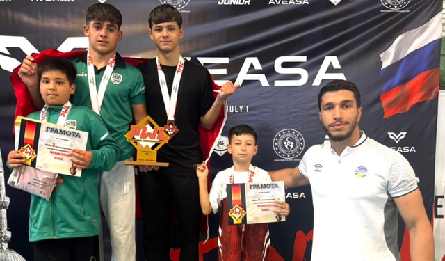 Büyükşehir sporcularından madalya yağmuru