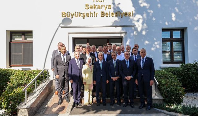 Bakan Uraloğlu'ndan Sakarya'ya ulaşım müjdesi! Doğu Çevre Yolu bu yıl başlıyor