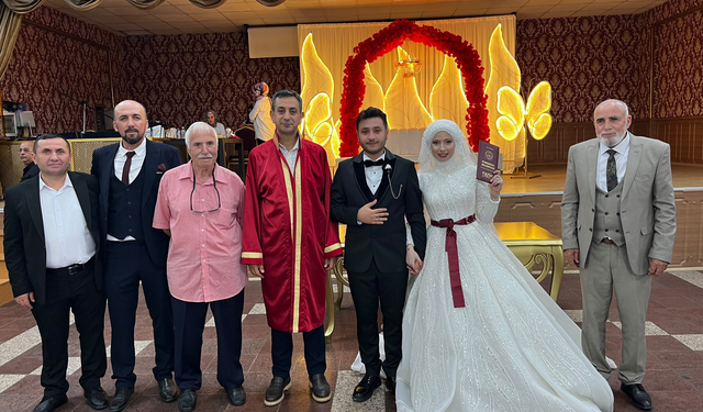Pamukova Belediye Başkanı Fatih Akın, Hemşehrilerinin Mutlu Günlerine Ortak Oldu