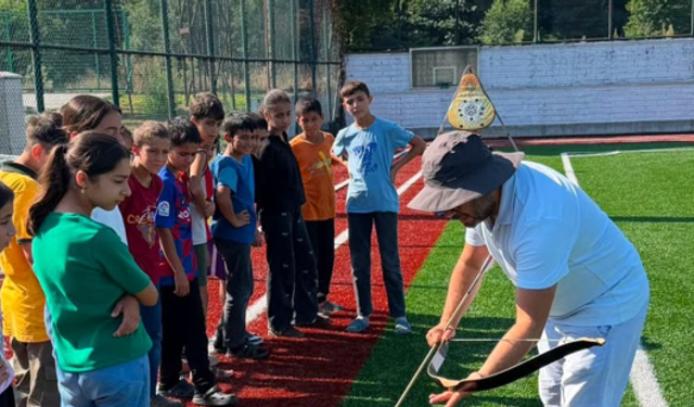 Kocaali’de çocukların yüzü güldü: Spor Kompleksi’nde renkli etkinlik