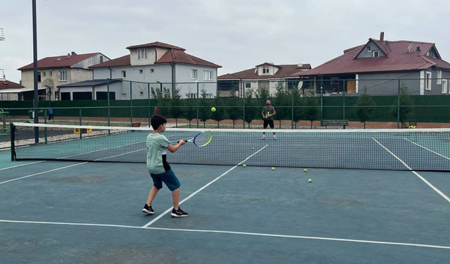Akyazı’da gençler sporla buluşuyor