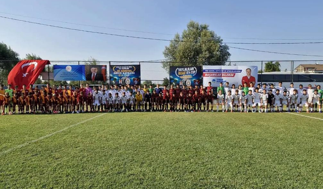 Erenler’de Zafer Bayramı Coşkusu Futbolla Yaşandı