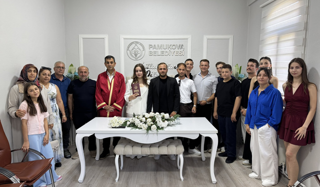 Pamukova’da Çifte Mutluluk! İki Çift Hayatlarını Birleştirdi