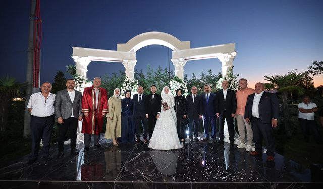 Serdivan’da Esma ve Tunahan’ın Mutluluğuna Başkan Çelik Ortak Oldu