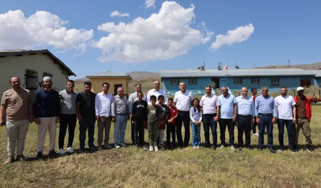Siyasetçilere taş çıkartan Vali