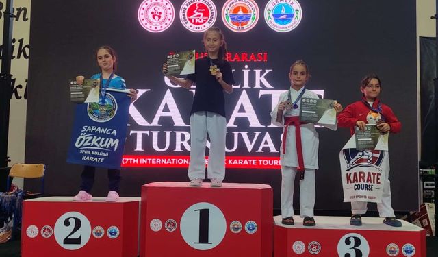 Akyazı Karate Takımı Uluslararası Turnuvadan 6 Madalyayla Döndü