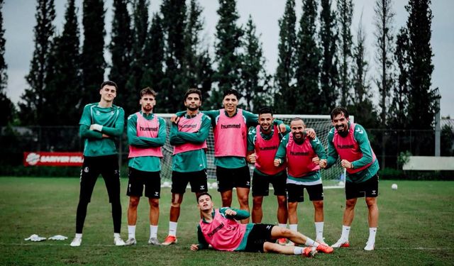 Sakaryaspor'da hedef 3'te 3! Kahramanmaraş deplasmanı öncesi hazırlıklar sürüyor