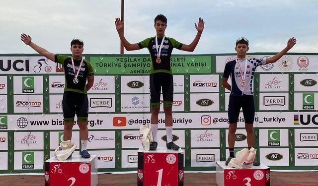 Büyükşehir’in pedalları madalyaları topladı