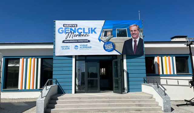 Arifiye Gençlik Merkezi ve Yüzme Havuzu Tanıtıldı