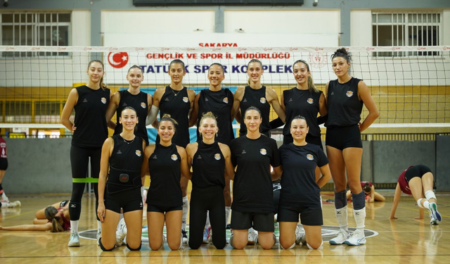 Sakarya Voleybol’dan hazırlık maçında net galibiyet