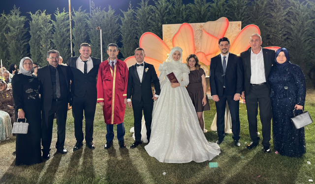 Akın mutlu günlerinde hemşehrilerini yalnız bırakmadı