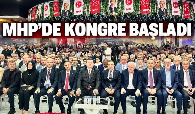 MHP Sakarya’da kongre başladı: Salon programı İstiklal Marşı ve sahne gösterileriyle açıldı