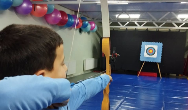 Karasu'da gençler spora koşuyor! Dört branşta yoğun ilgi