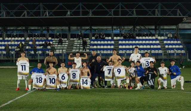 U19 Ligi'nde 5 gollü heyecan! Karasu Aziziyespor deplasmanda kazandı