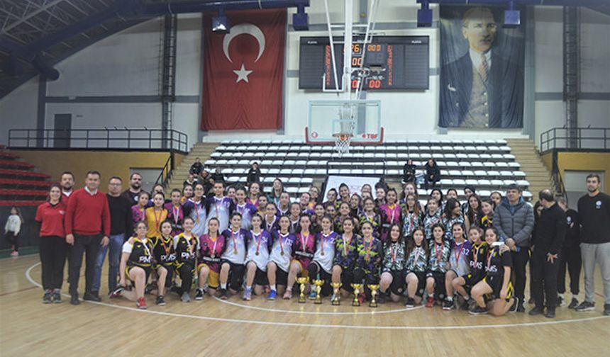 ŞAMPİYON ANTSPOR B!